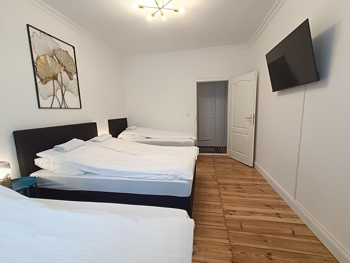 2 Bedroom In Kreuzberg Apartment