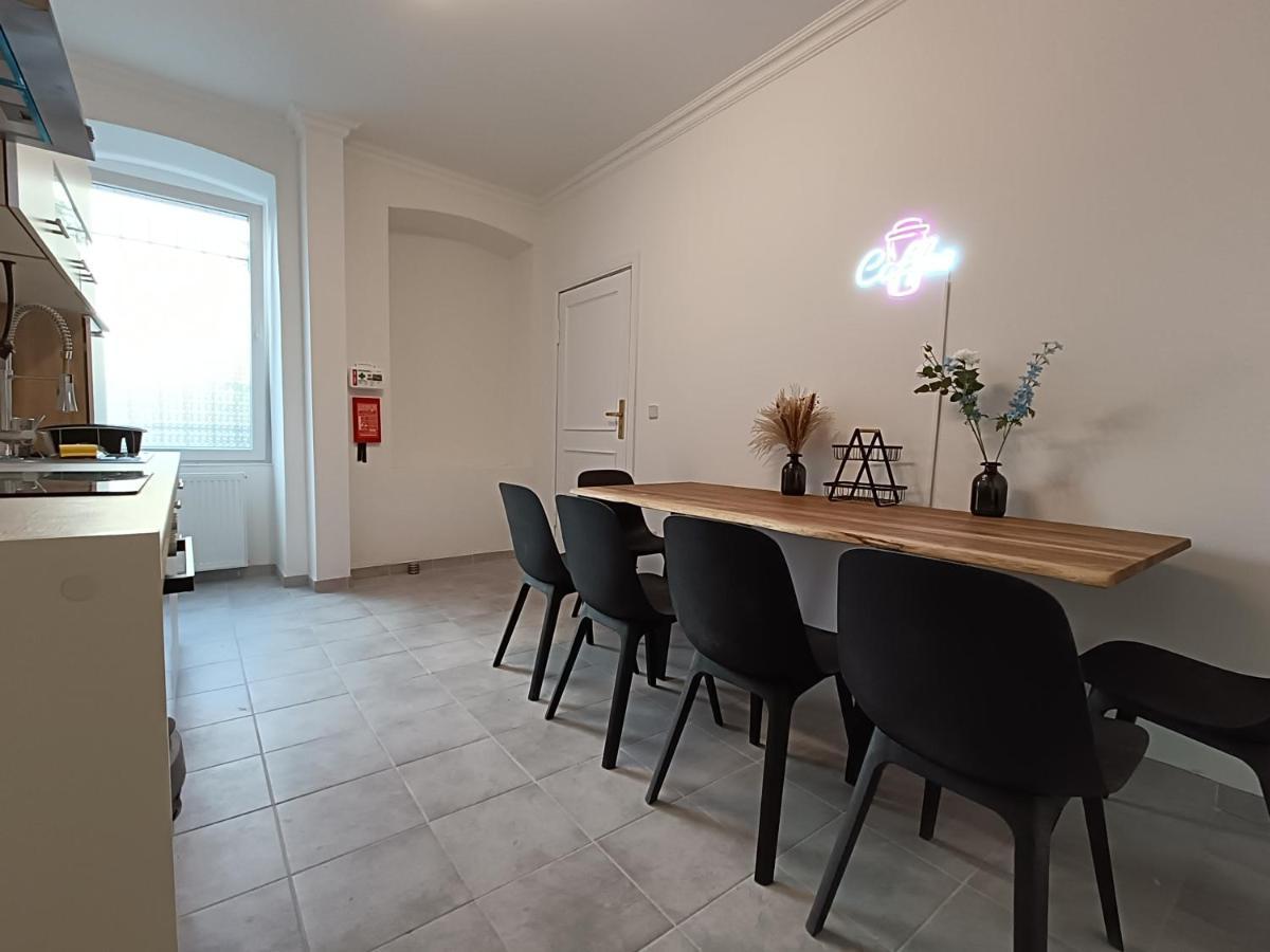 2 Bedroom In Kreuzberg Apartment Berlin