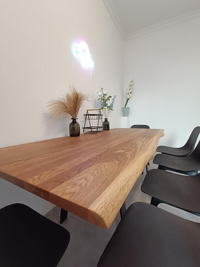 2 Bedroom In Kreuzberg Apartment