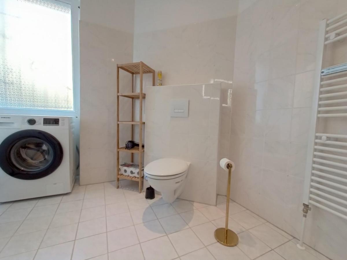 2 Bedroom In Kreuzberg Apartment Berlin